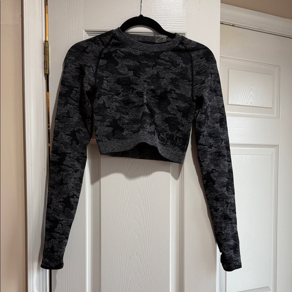 Gymshark Black & Gray Camo Cropped Sweatshirt